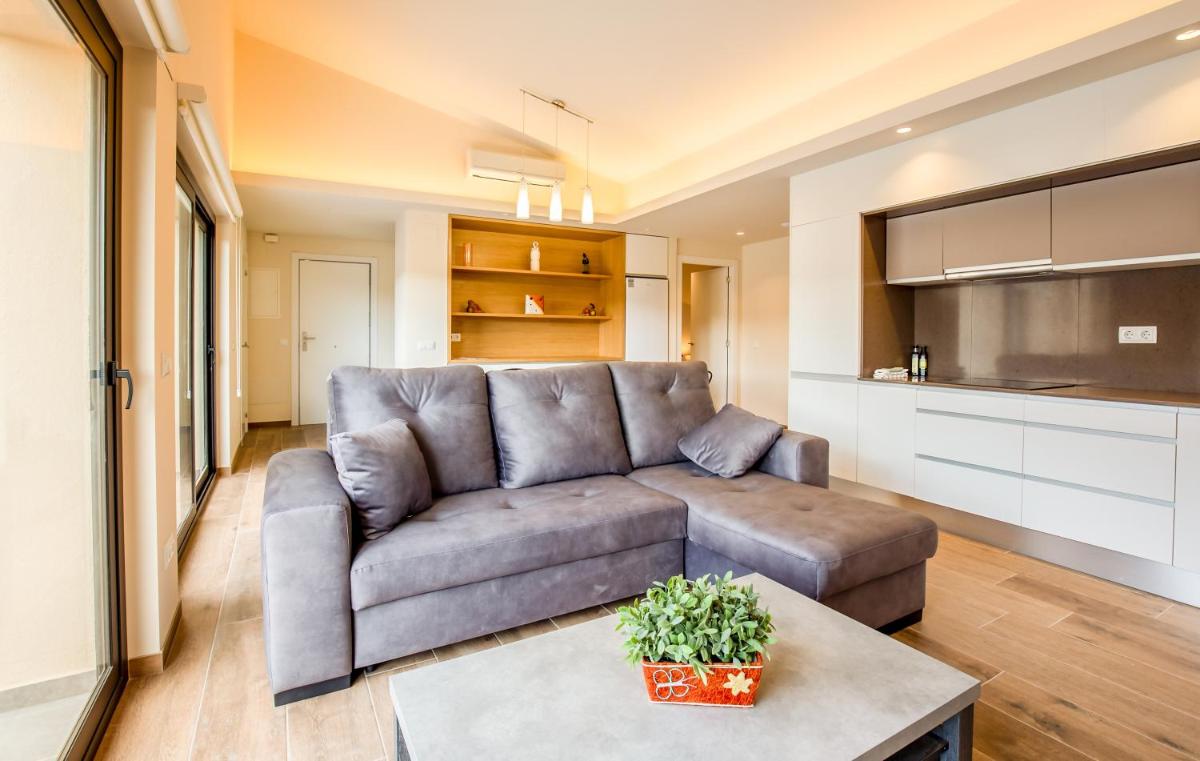 Can Cintet 3 - Apartamento con terraza en Besalú - Housity