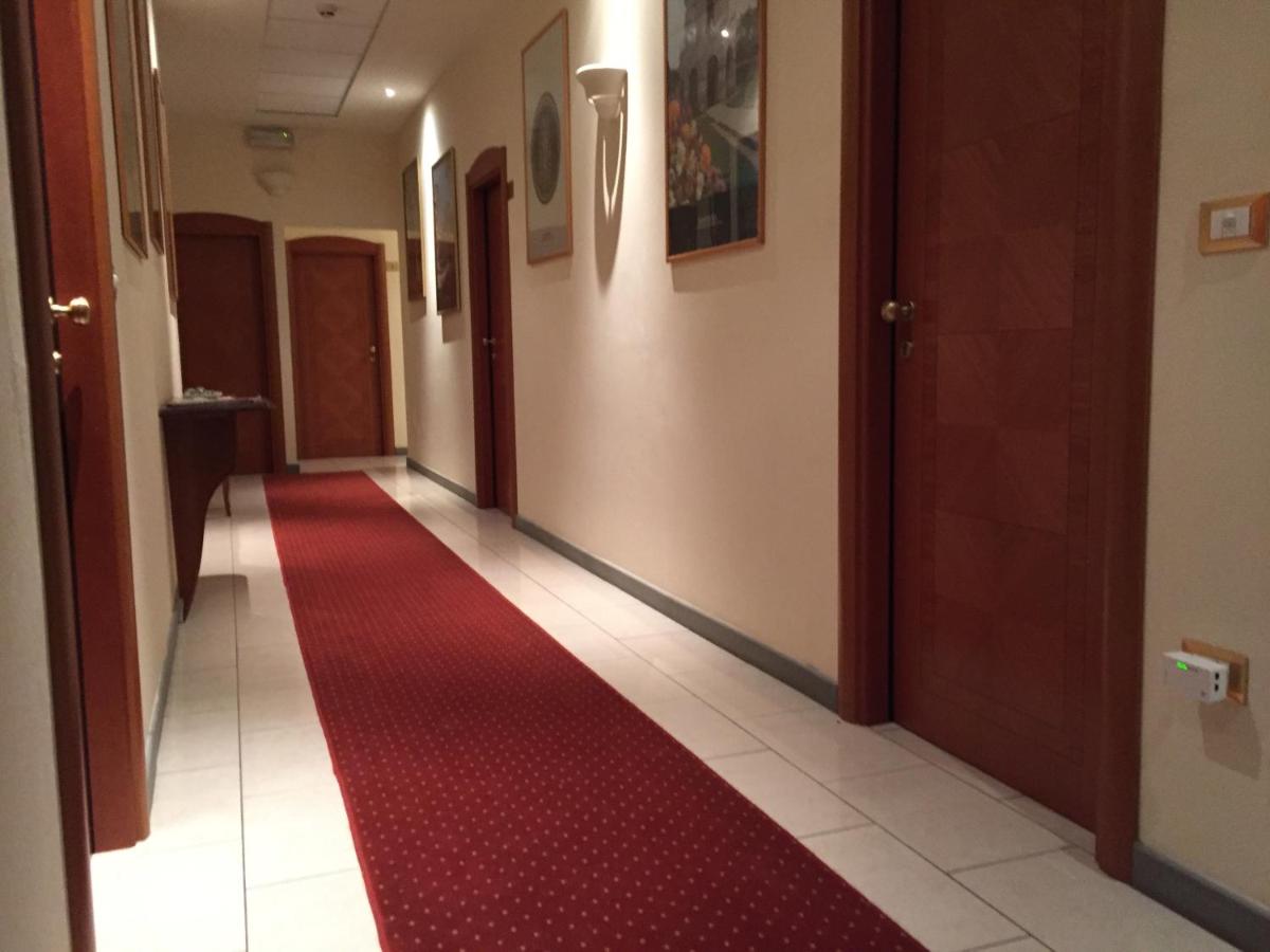 Hotel Adriatico - Housity