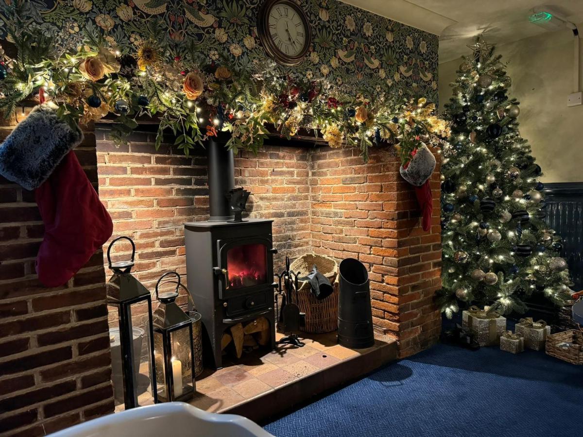 The Kings Arms - Housity