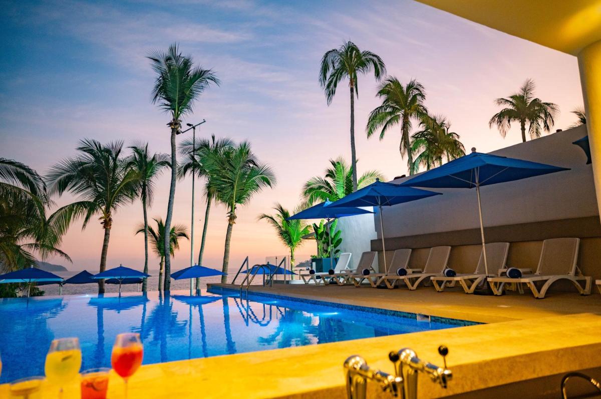 Ritz Acapulco All Inclusive - Housity