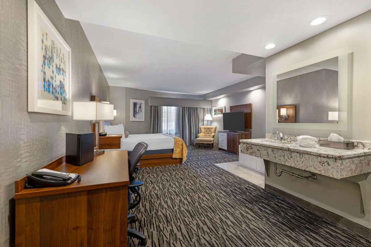 Best Western On The Avenue - Housity