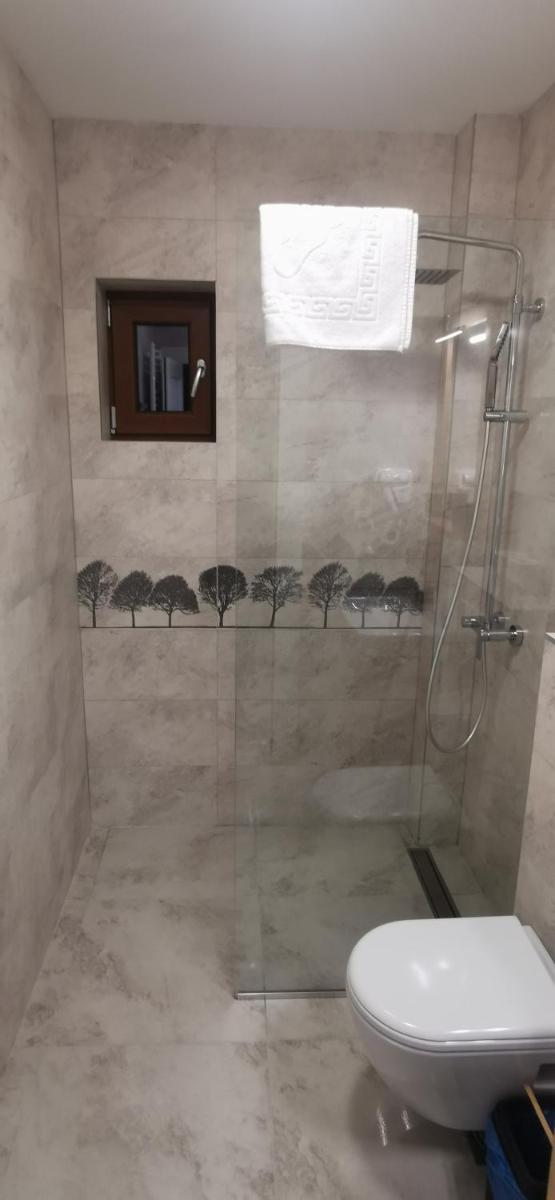 Vučja reka - Housity