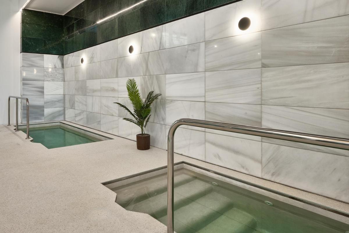 Piscina en o cerca de Calderona Wellness