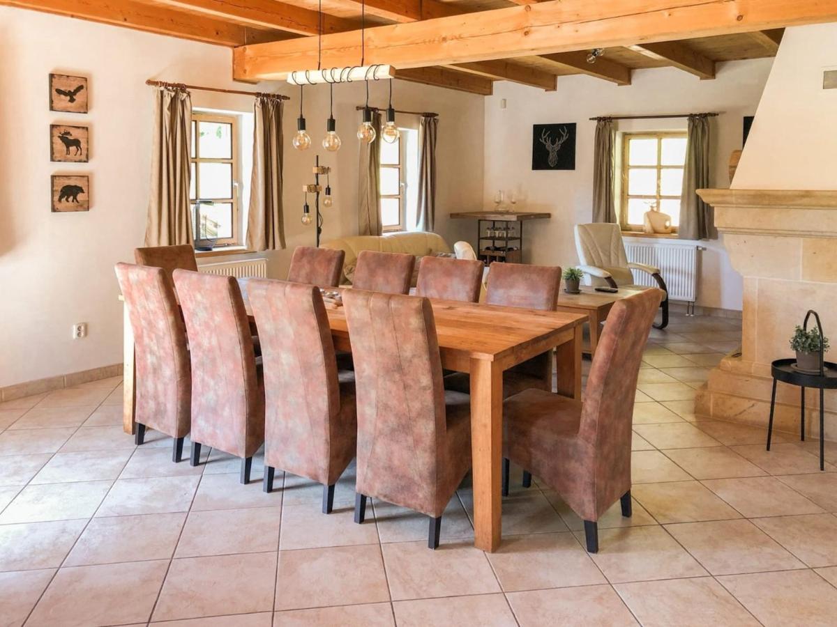 Cottage Zacler with garden - Housity