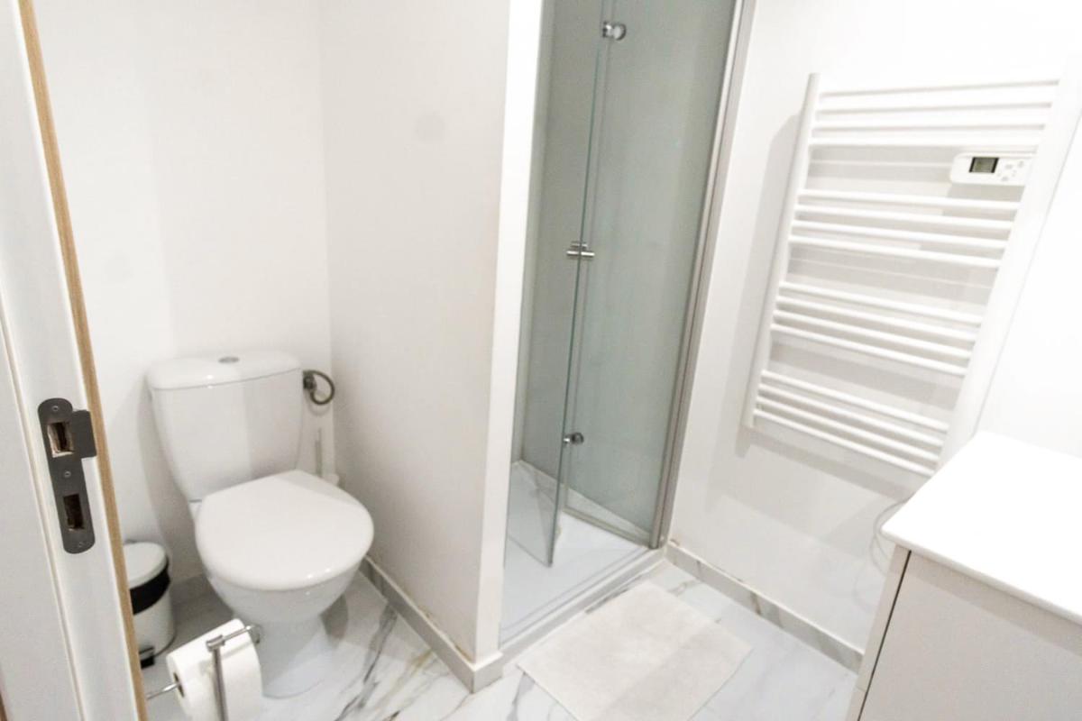 Appartement 1-4 pers - Aéroport CDG, Parc Expo, Villepinte - A L'Ombre du Pin 