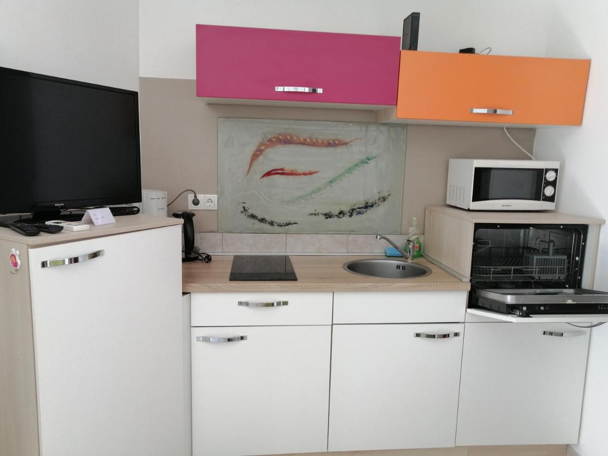 Navy Apartments - Housity