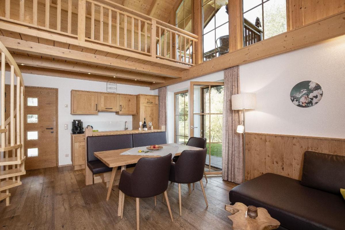 Bayern Chalets bei Salzburg und Berchtesgaden mit Whirlpool und Sauna - Housity