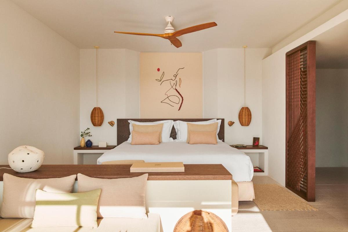 Cama o camas de una habitación en La Zambra Resort Mijas - Marbella - The Unbound Collection by Hyatt
