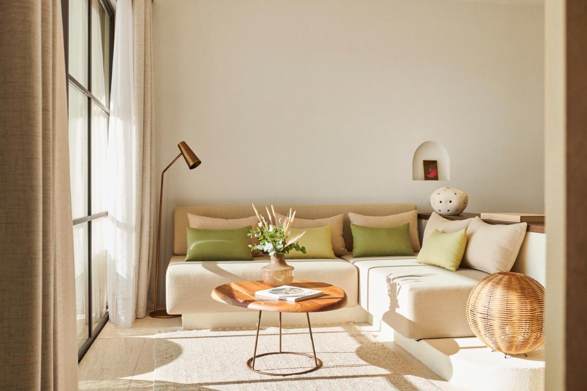 Zona de estar de La Zambra Resort Mijas - Marbella - The Unbound Collection by Hyatt
