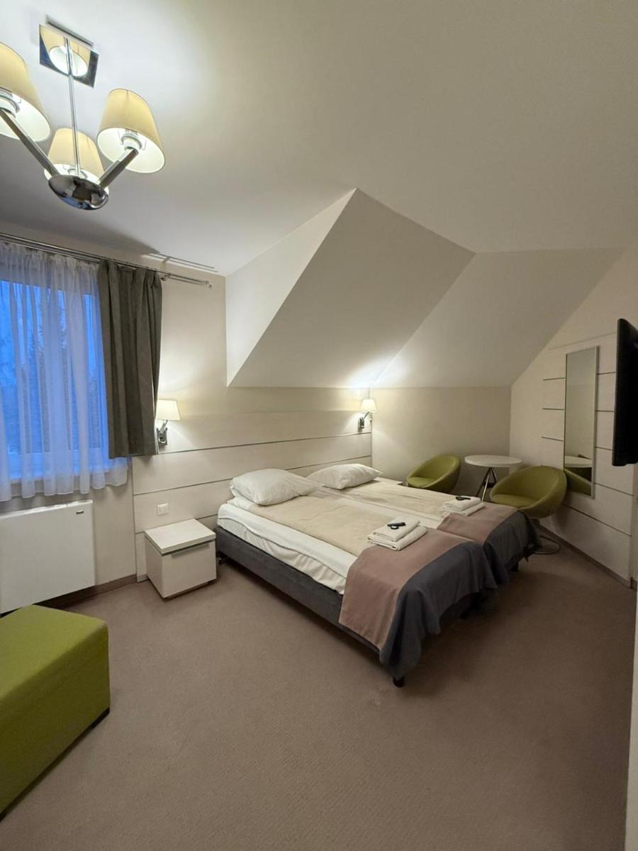 Hotel Karpik Energylandia Zator Graboszyce - Housity