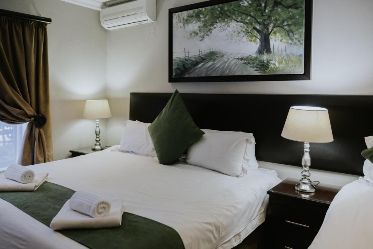 Le Grand Chateau Hotel - Housity