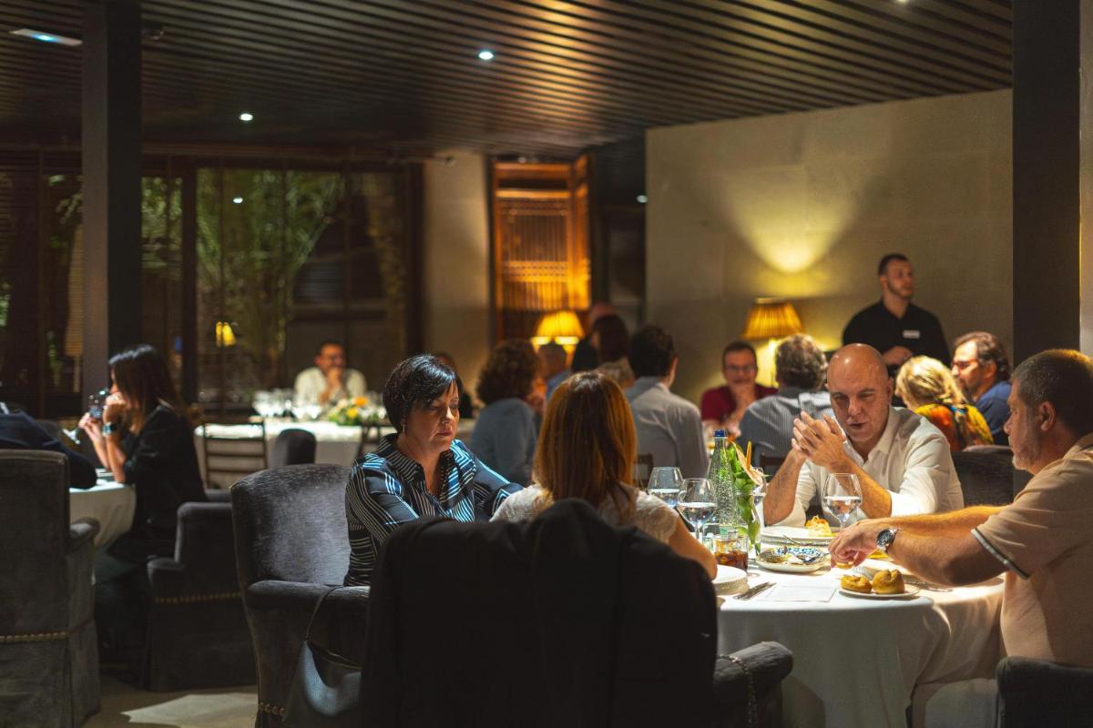 Clientes alojados en Hotel Huerto del Cura