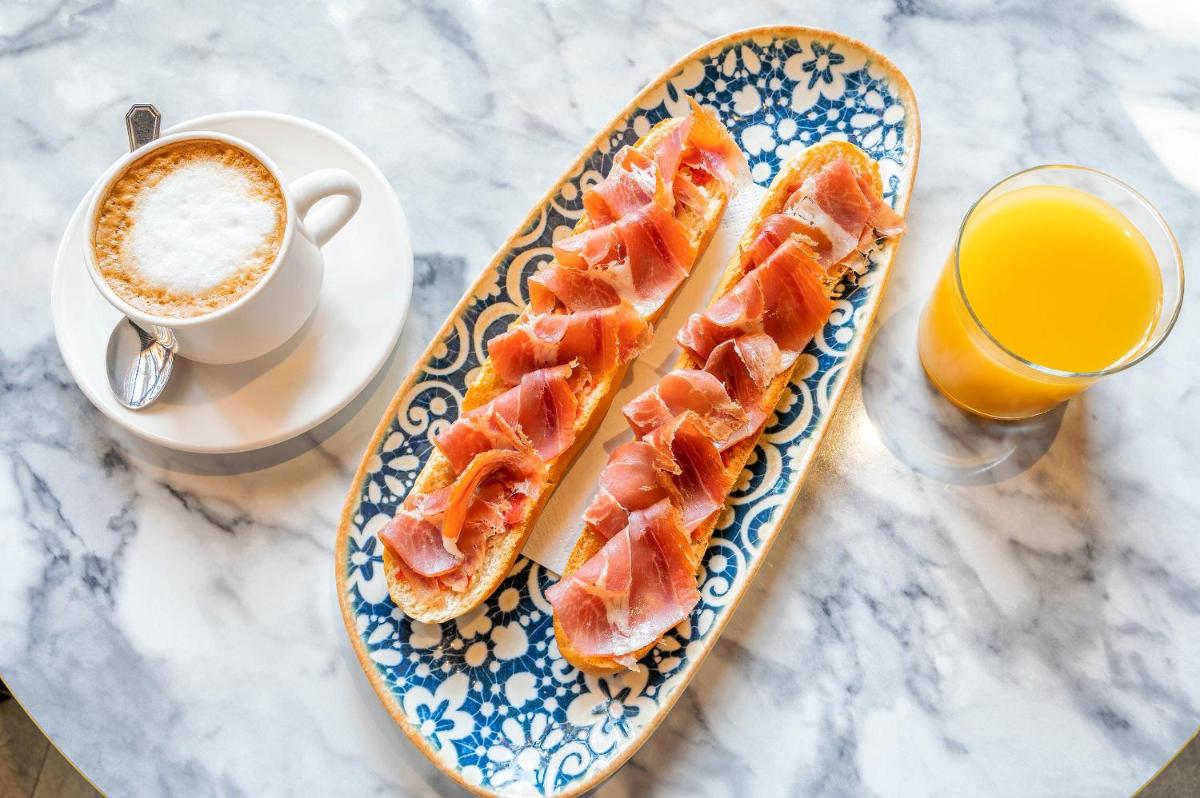 Opciones de desayuno disponibles en Hotel Huerto del Cura