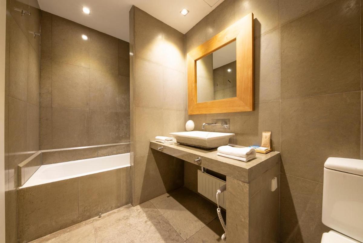 Un baño de Hotel Huerto del Cura