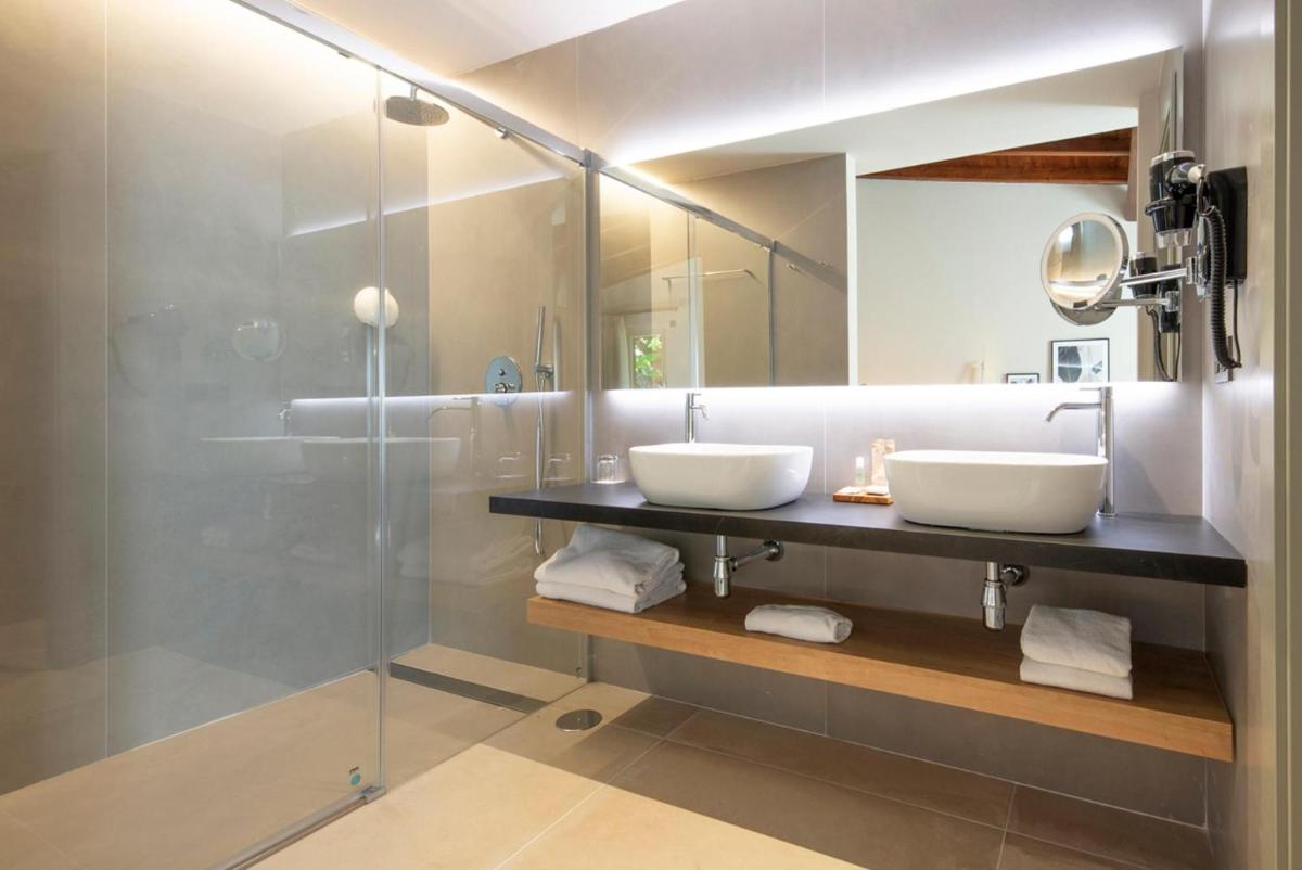 Un baño de Hotel Huerto del Cura