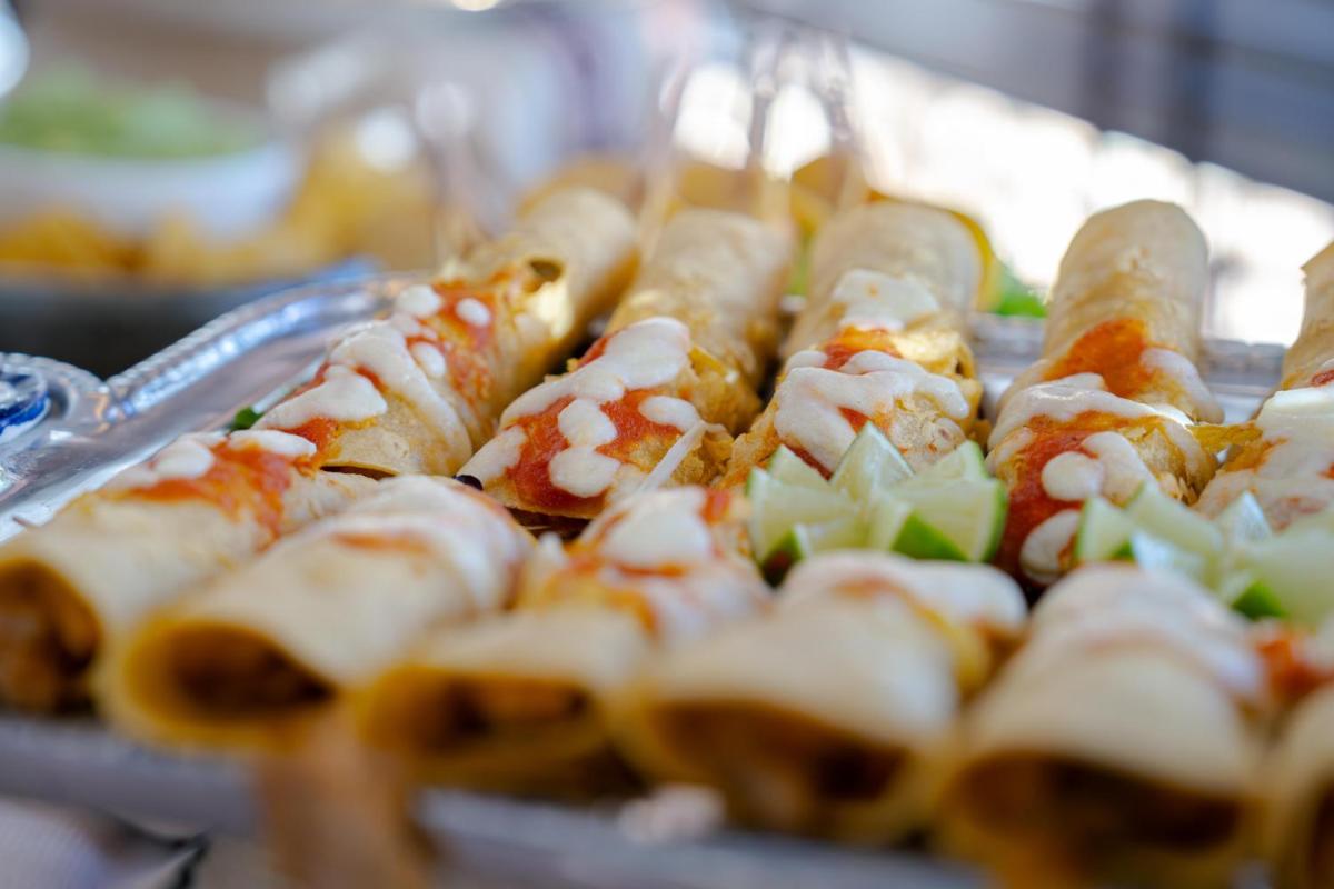 Comida en o cerca de este hotel