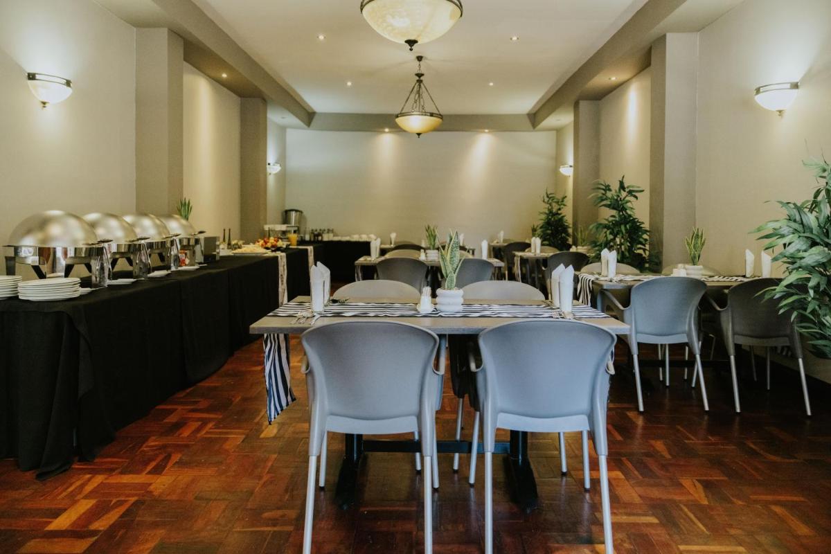 Le Grand Chateau Hotel - Housity