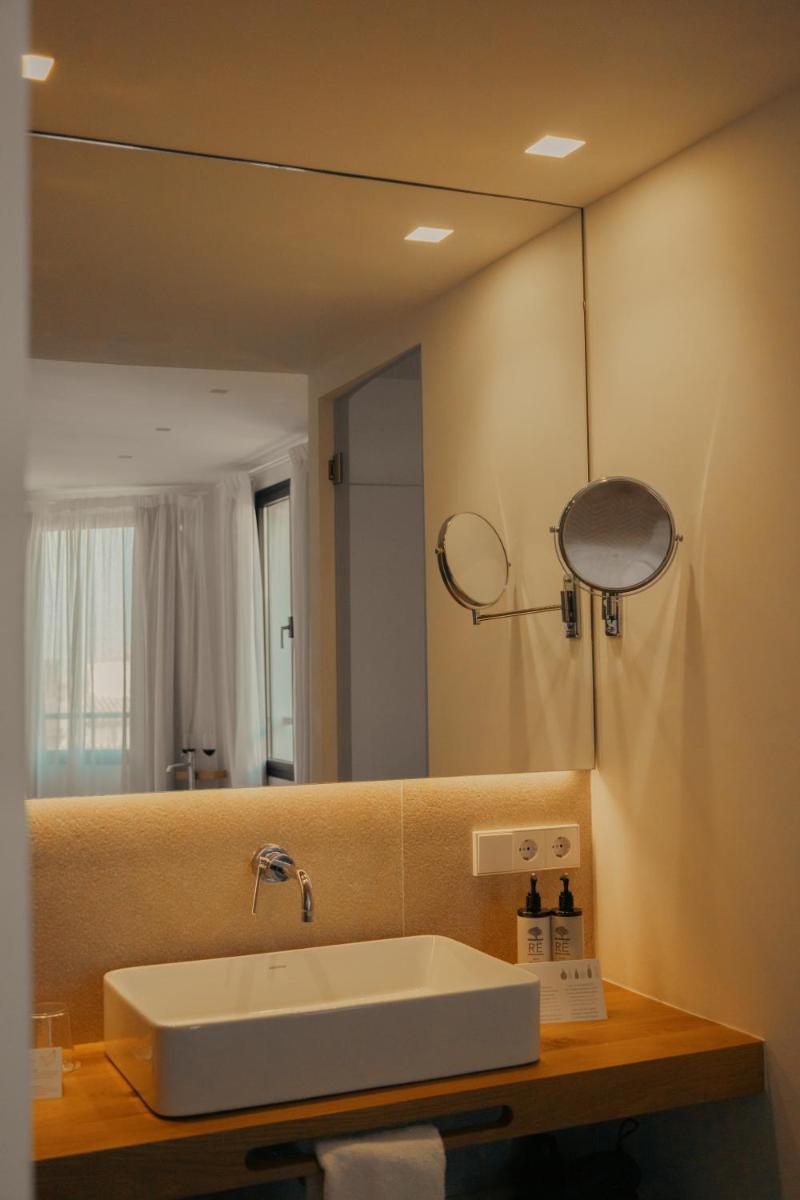 Un baño de Ynaira hotel & Spa