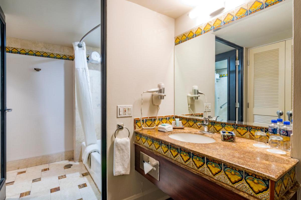 Hotel Lucerna Culiacan - Housity