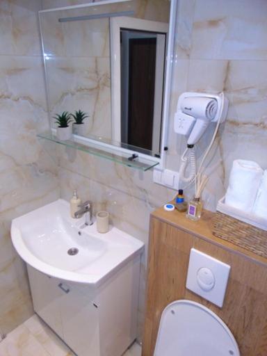 Apartmani L - Housity