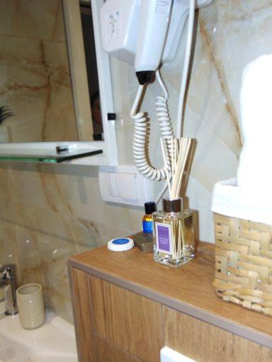 Apartmani L - Housity