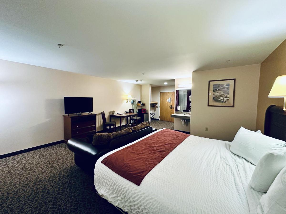 Ivey's Motor Lodge - Housity