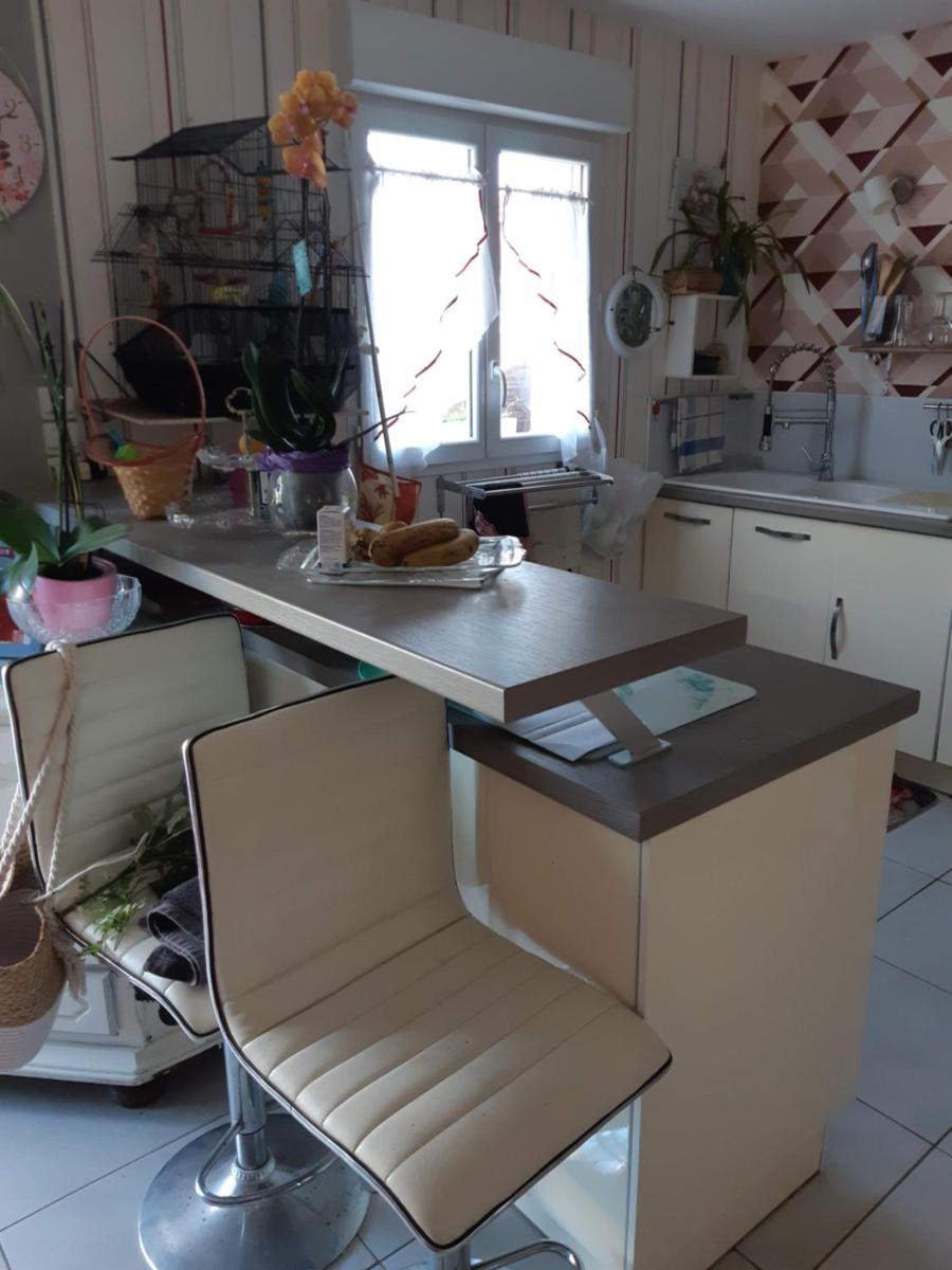 agréable pavillon chez l'habitant deux chambres , un lit de 140 cm et un lit de 120 cm - Housity