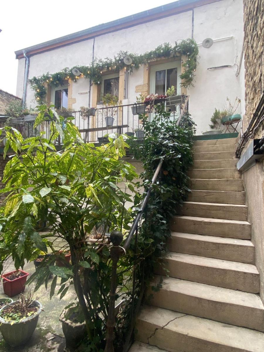 WELCOMING, LOVELY, CALM & CENTRALLY LOCATED FLAT - Housity