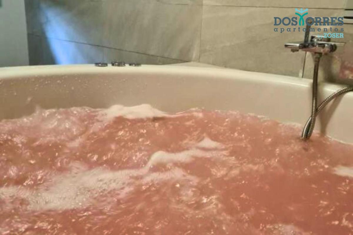 Dos Torres Bárbol - Jacuzzi en la Habitación y Garaje en el Centro - Housity
