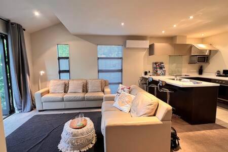 Hagley Apartment - Christchurch Holiday Homes - Hizvo