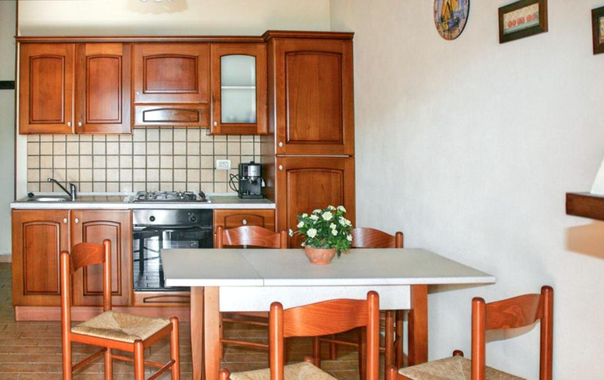 Comfortable House in Pescia Romana - Housity
