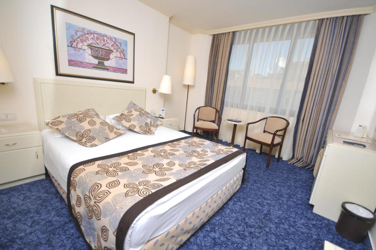 Class Hotel - Housity