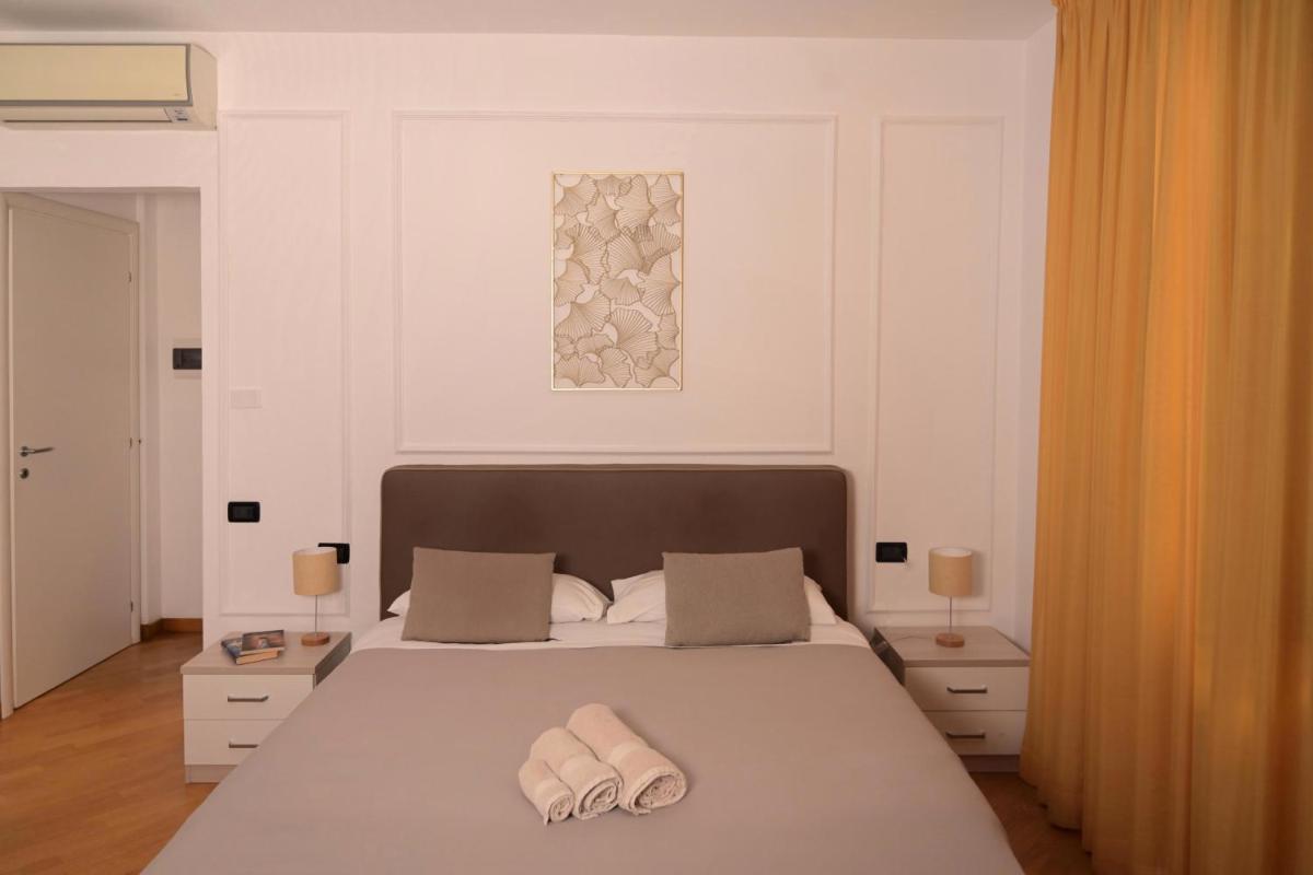 Palace Eight - Suites & Spa - Housity