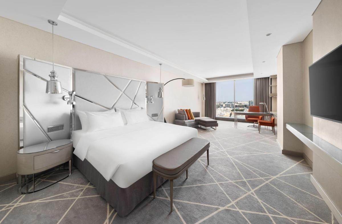 Radisson Blu Hotel and Convention Center, Riyadh Minhal - Hizvo