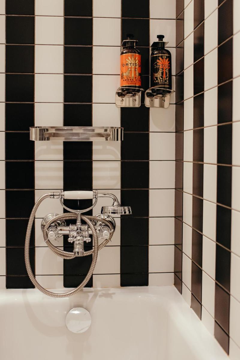 Salle de bains dans l'établissement Hotel Eiffel Blomet