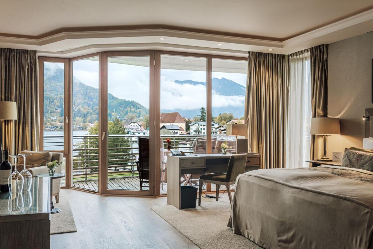 Ein allgemeiner Bergblick oder ein Berglick von des Hotels aus