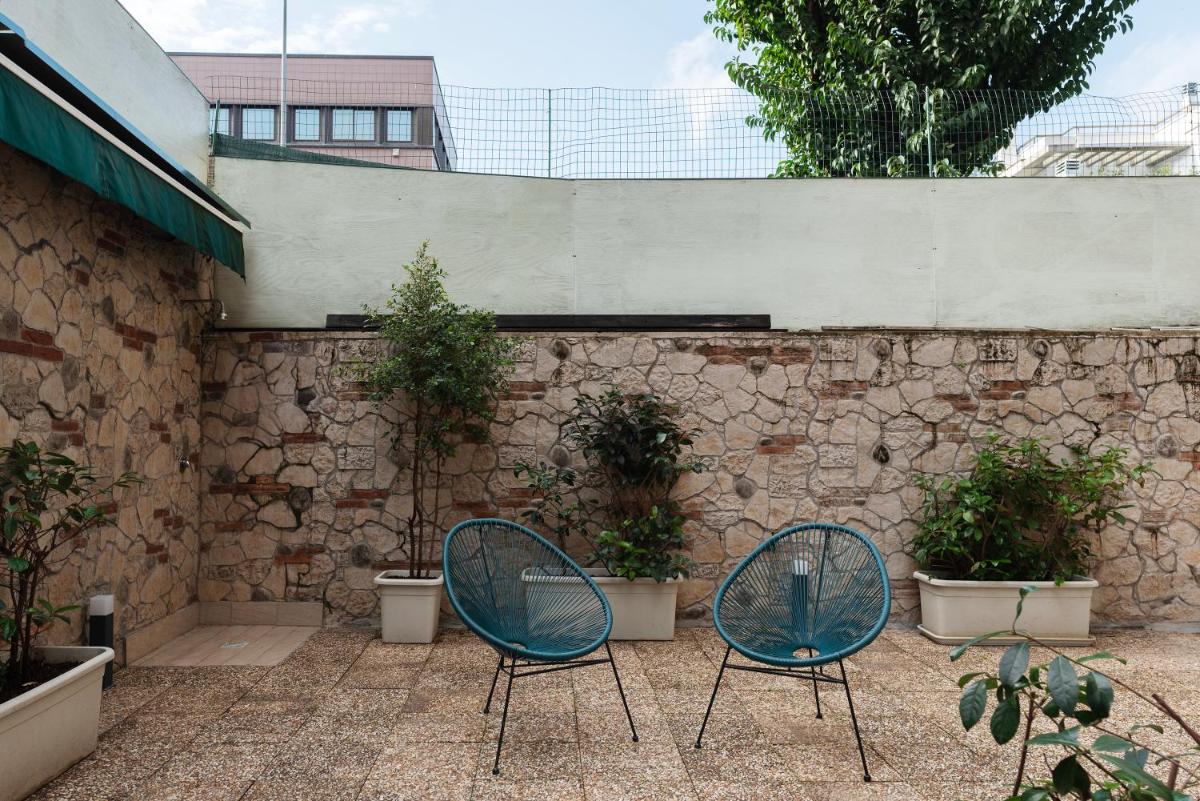 San Pietro Terrace Apartment - Housity
