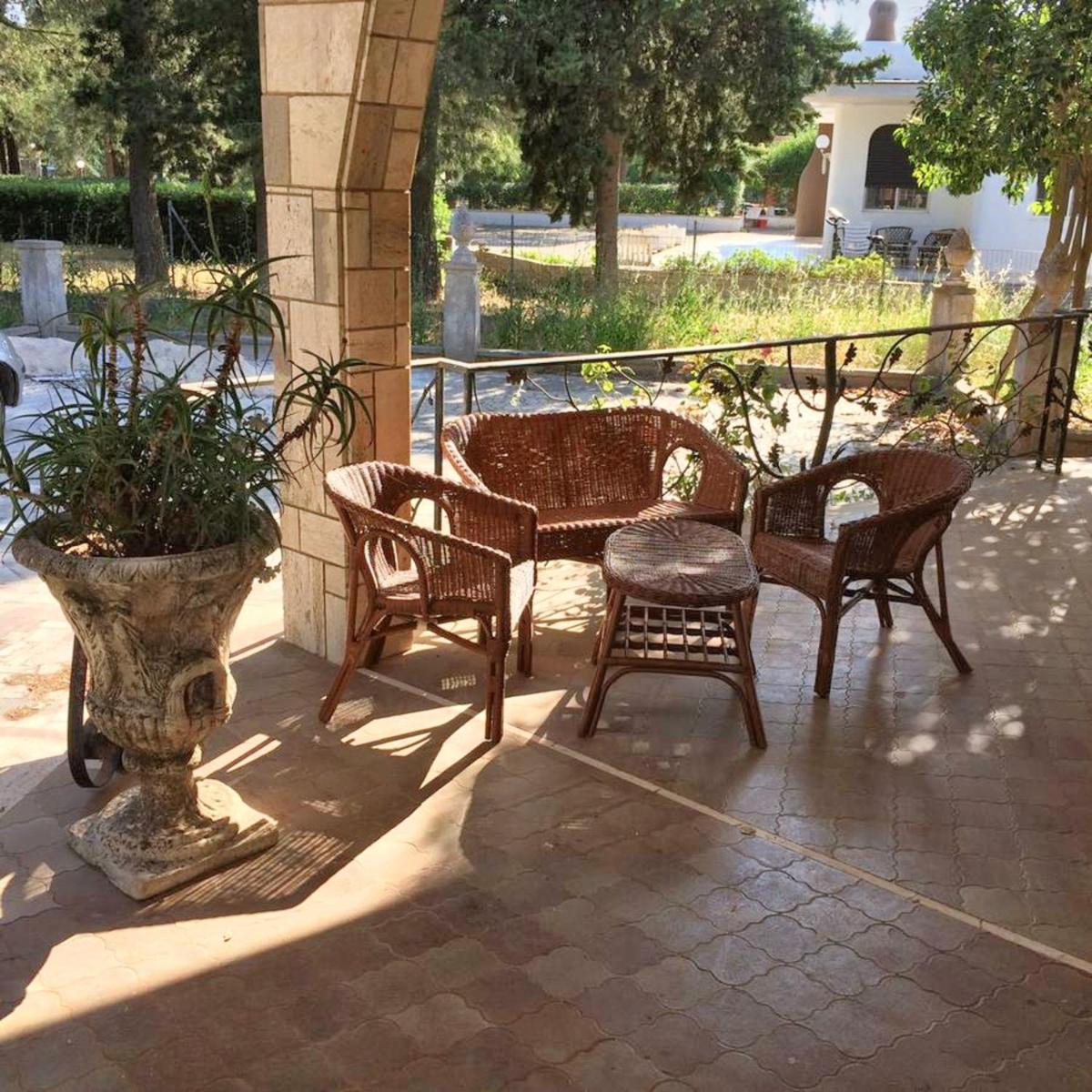 Modern Apartment in Gioia del Colle Fenced Garden 50 m² - Housity