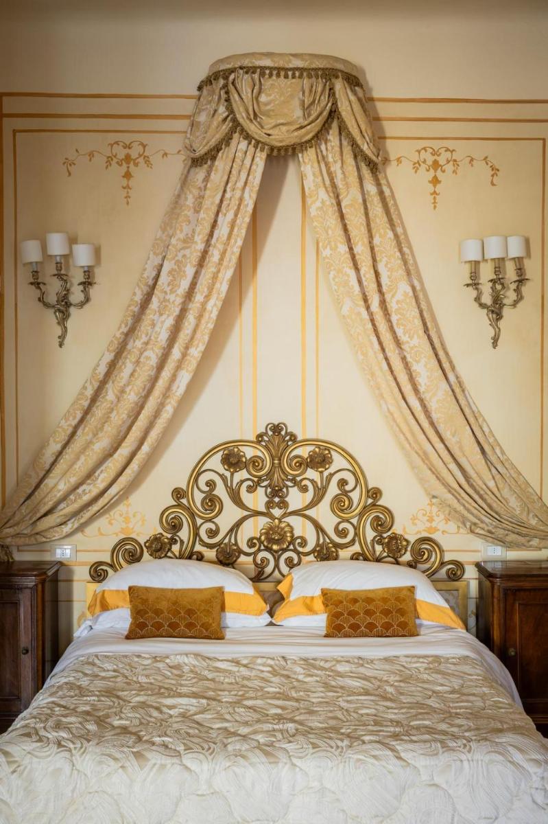 Palazzo Lari Sarzana - Historic Boutique Rooms - Housity