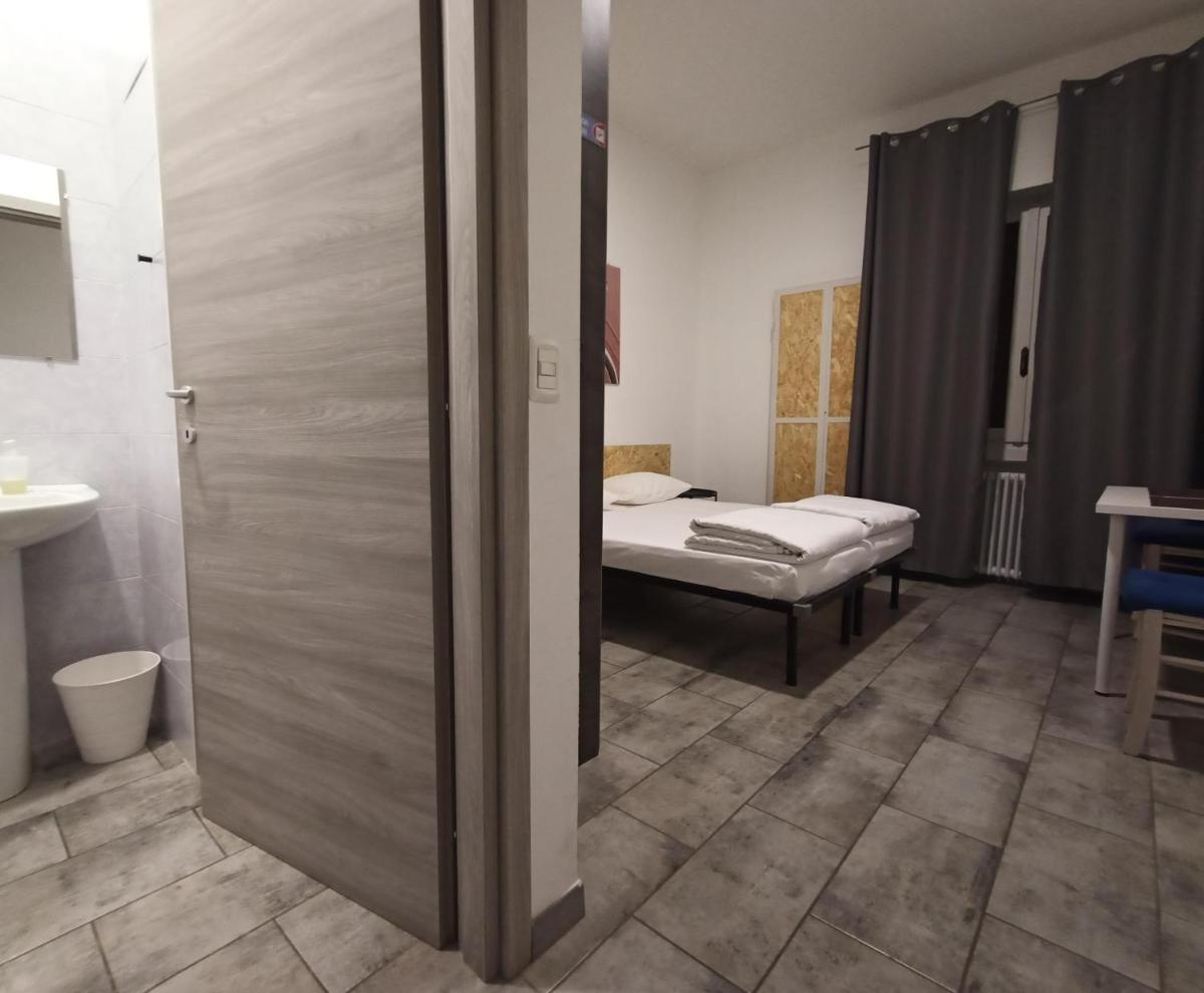 Airport Boulevard Guesthouse - Housity