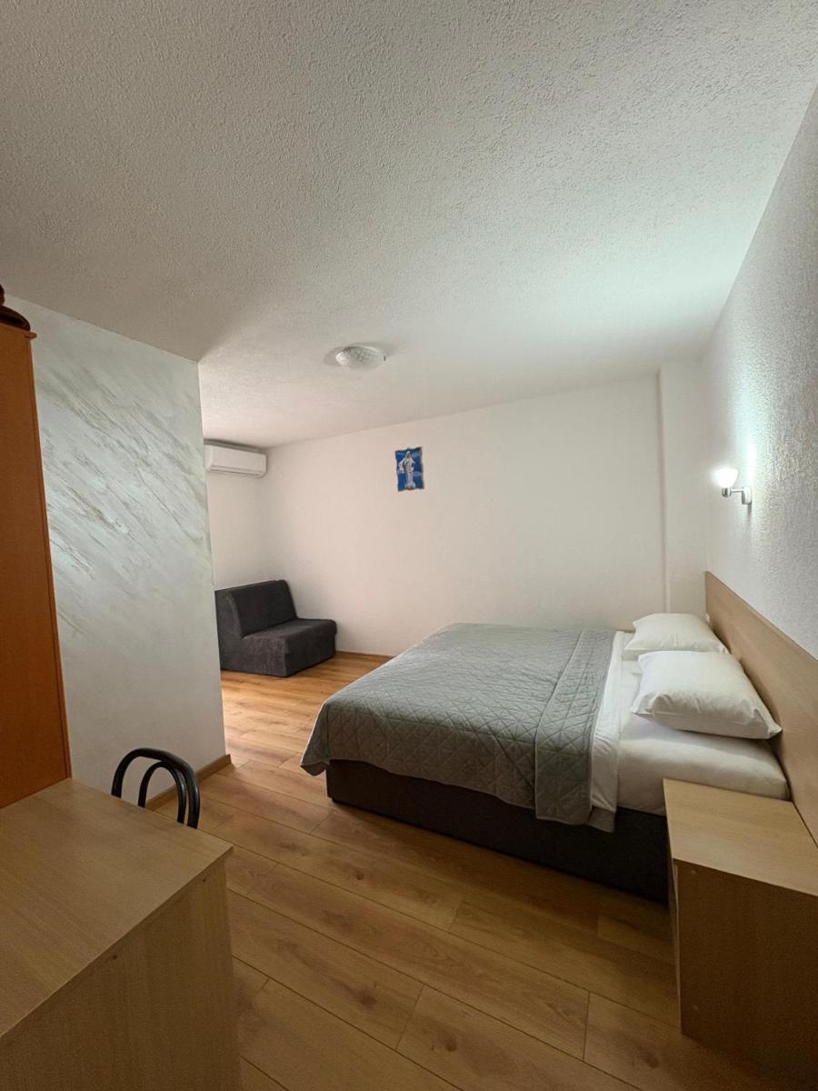 Pansion Maglica - Housity