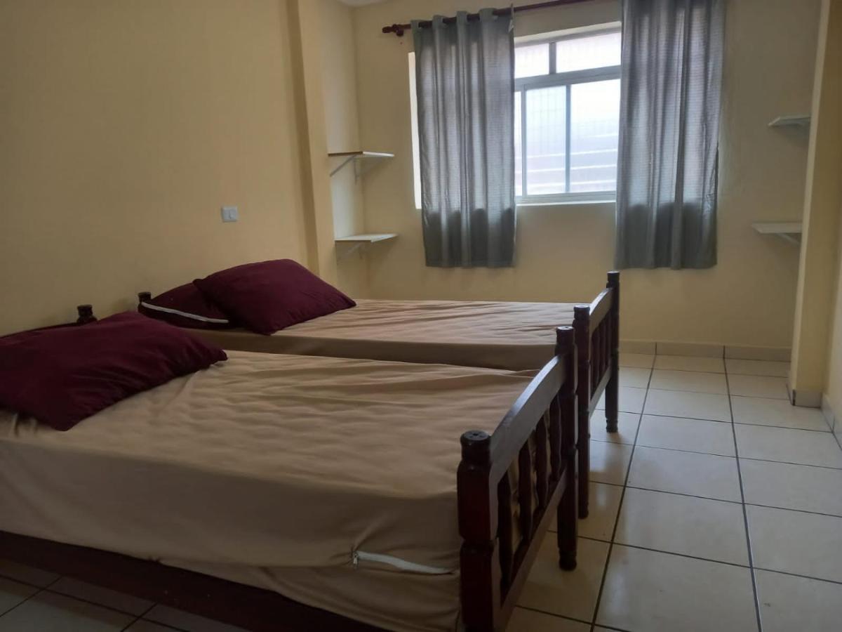 Apartamento Aviação - 2 quadras da praia - Housity