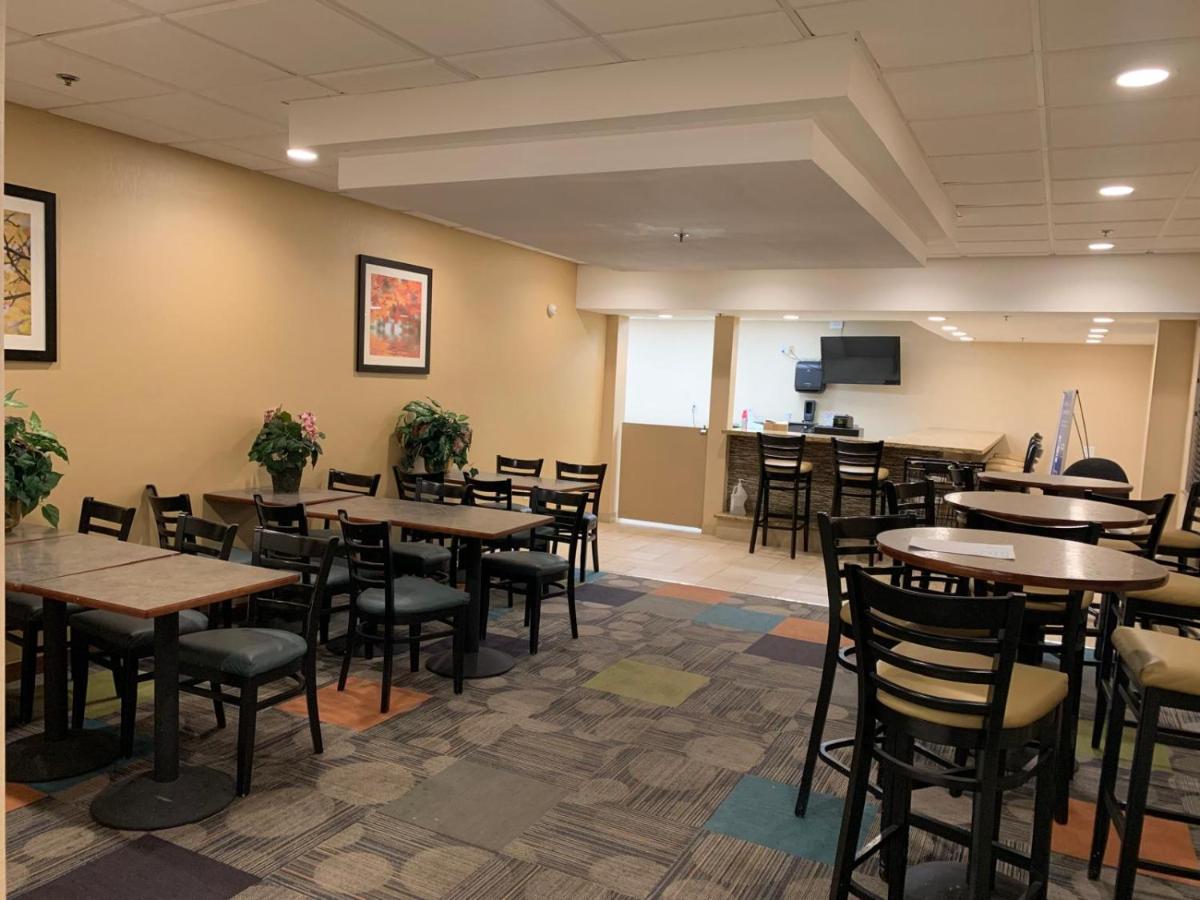 Clarion Inn I-94 near Expo Center - Housity