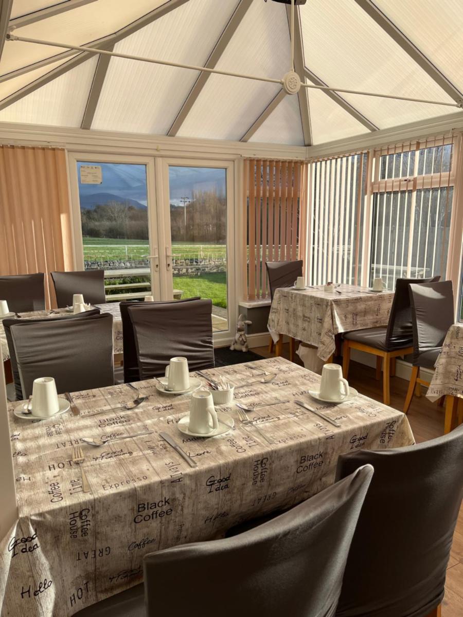 Taldrwst farmhouse guest house - Housity