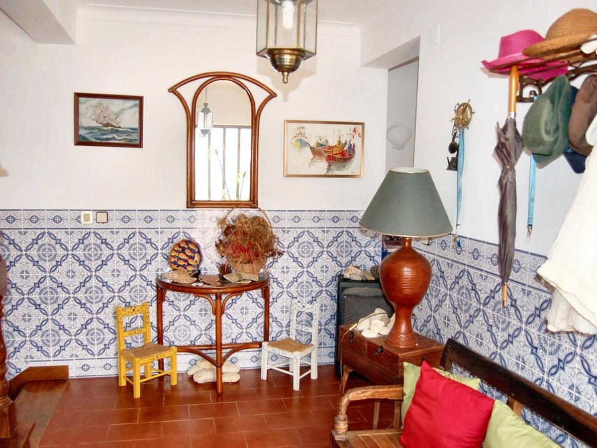 Family house with sea view in A dos Cunhados - Housity