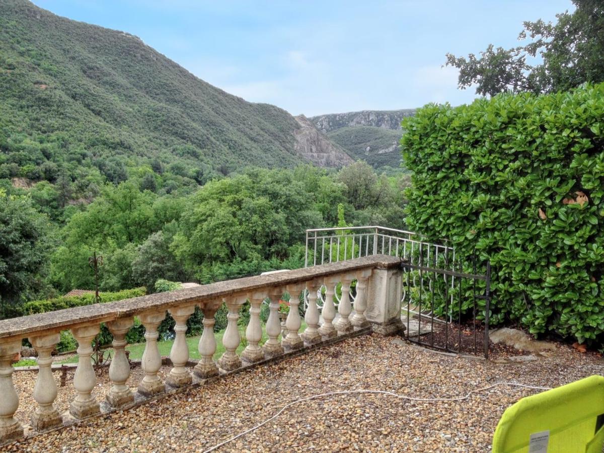 Maison charmante a Saint Julien de la Nef avec piscine partagee - Housity