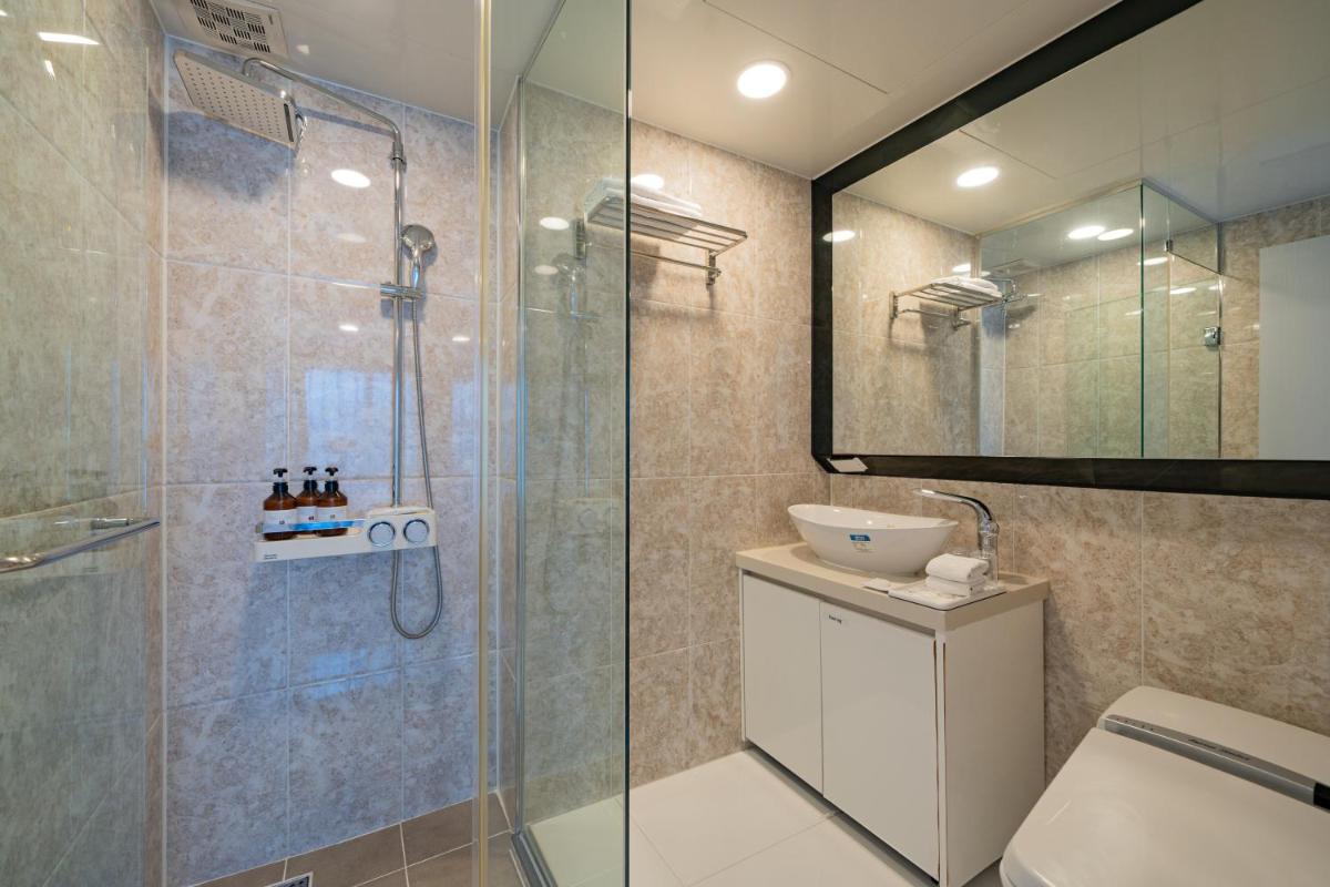 Hotel STAYON - Housity