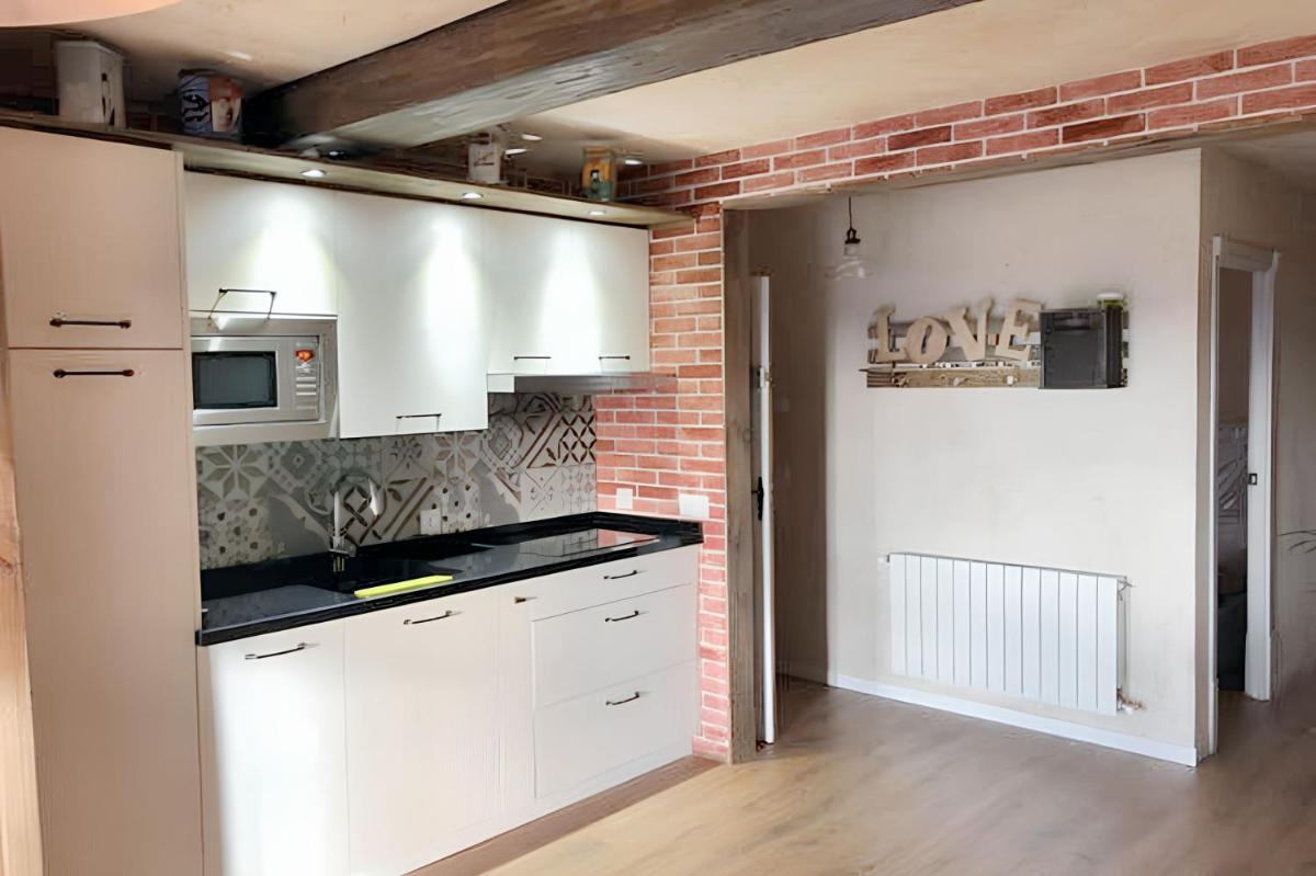 Charming apartment in Cuenca with fireplace 80 sqm - Housity