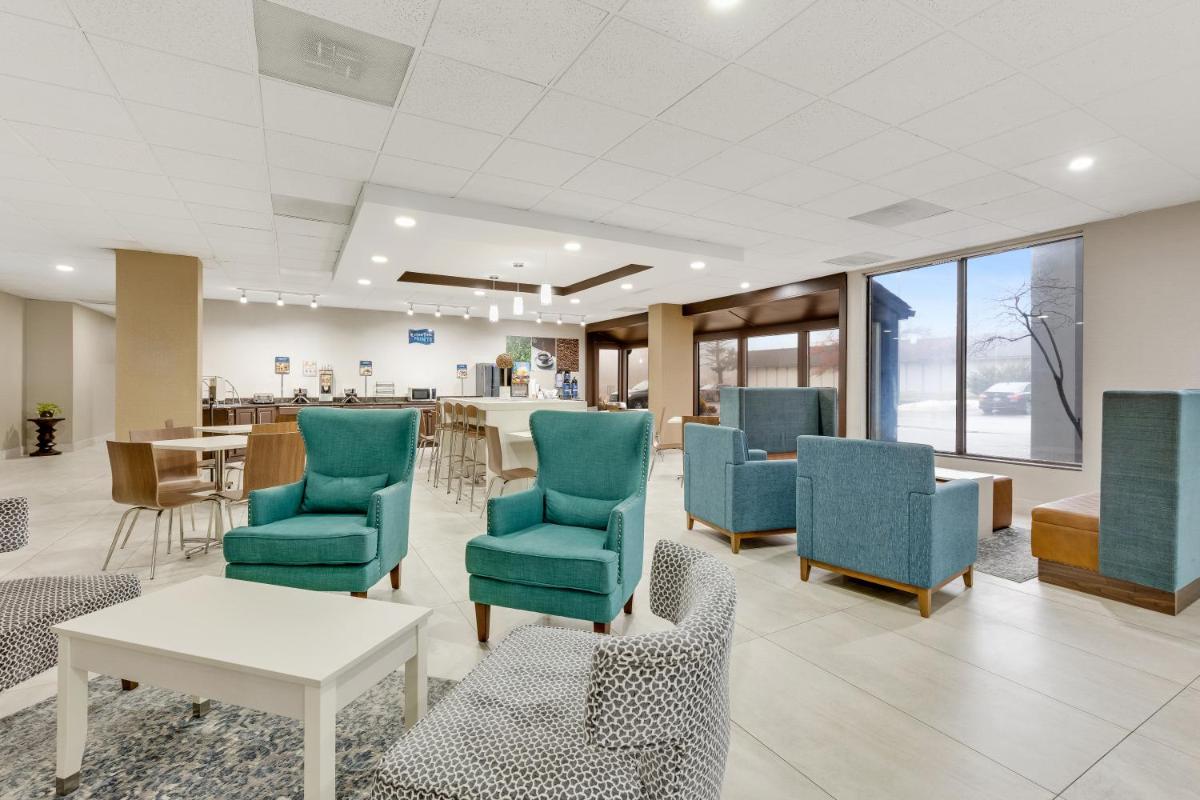 Clarion Pointe Near Erie Casino - Housity