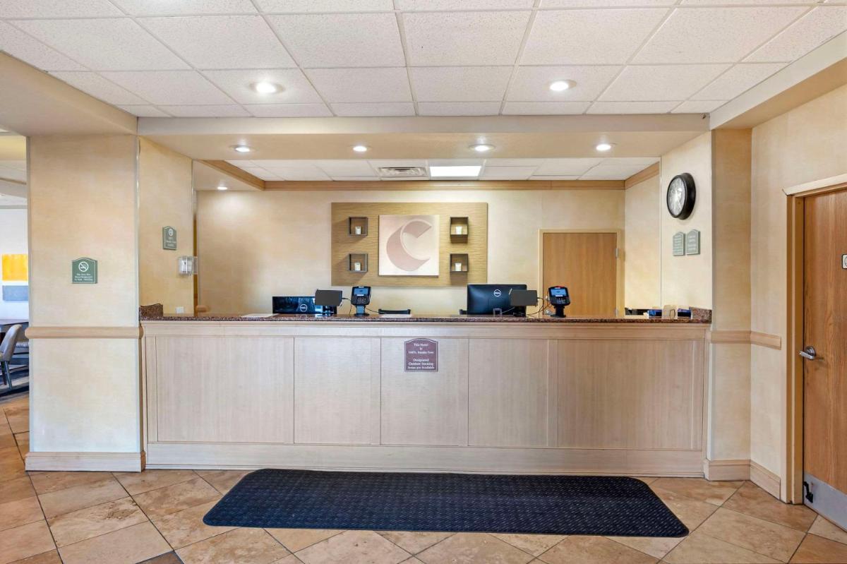 Comfort Inn & Suites - Housity